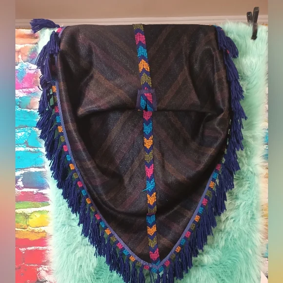 Multicolor striped one size fits most Fringe poncho. - Picture 11 of 11